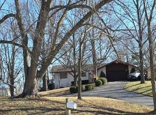 104 Nashua Rd, Liberty, MO 64068