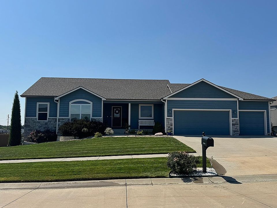 8717 Kinzie Jos Way, Manhattan, KS 66502 | Zillow