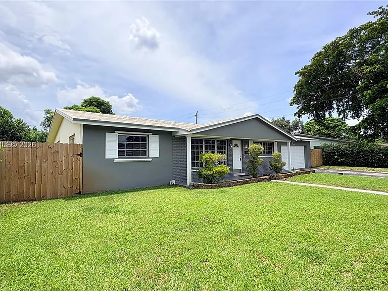 4440 NW 4th Ct — Photo 21