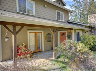 916 Ferry Rd, Grants Pass, OR 97526