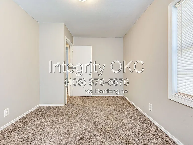 416 Reed Pl — Photo 10