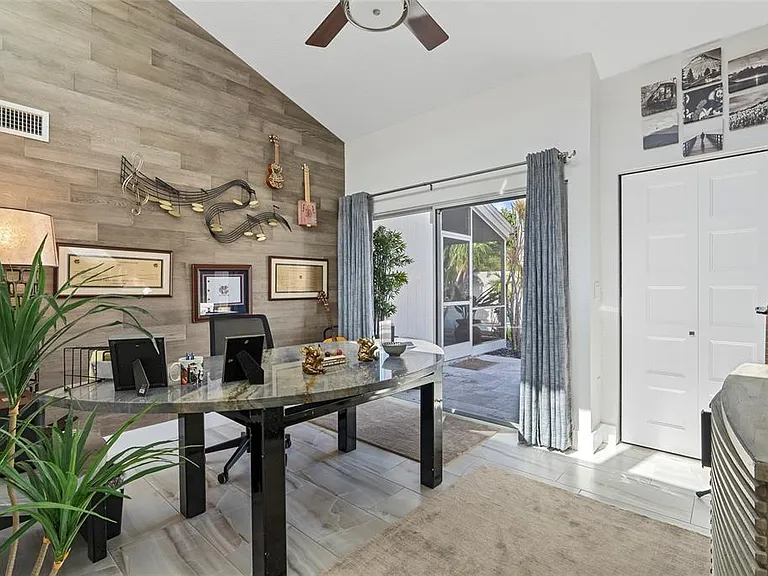 1100 Westway Dr — Photo 26