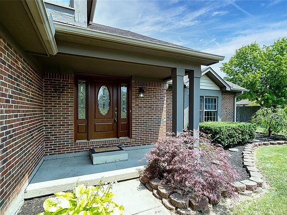 4th image of 2327 Munger Pointe Dr