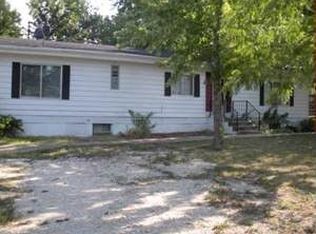 101 Clements Dr, Holton, KS 66436