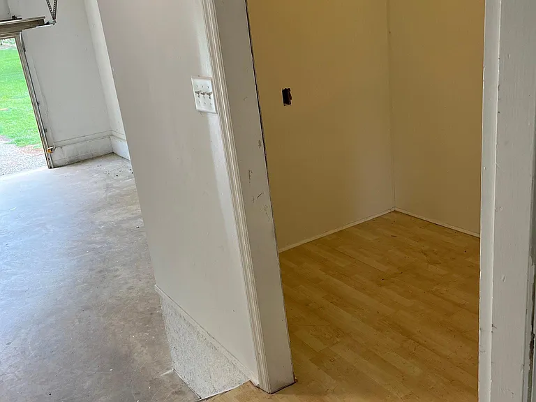 2809 Igou Ferry Rd — Photo 19