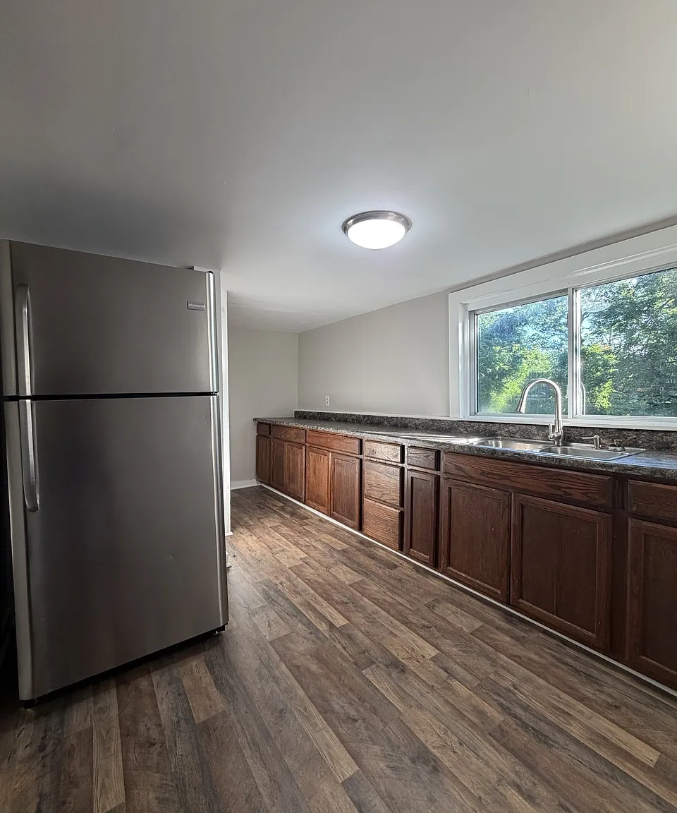 2 bed, 970 sqft, $1,375 — Photo 4