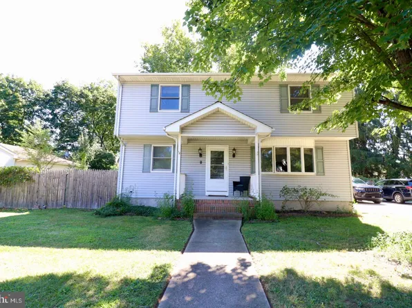 24 Vetterlein Ave, Hamilton, NJ 08619