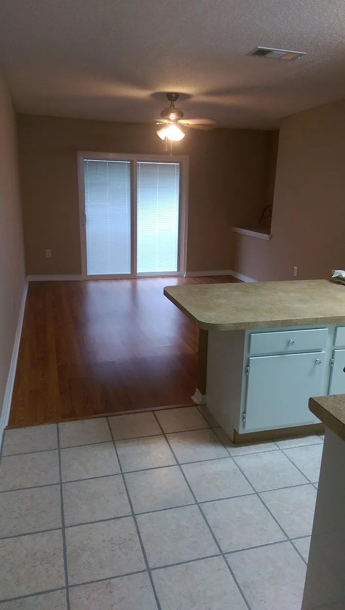 Building Photo - 4780 Pontchartrain Dr #102