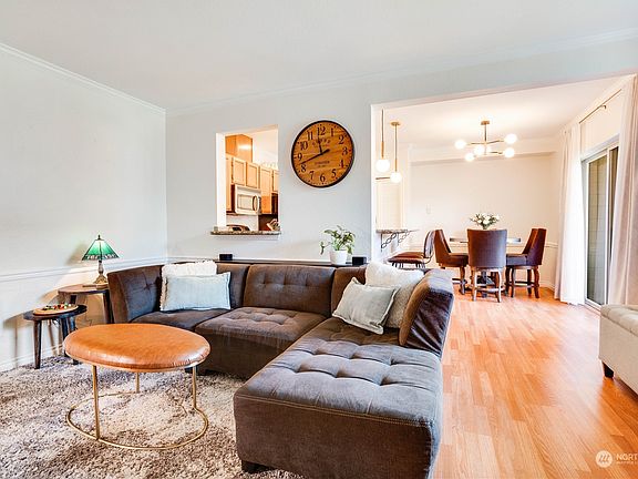4th image of 1111 S Villard Street #D21