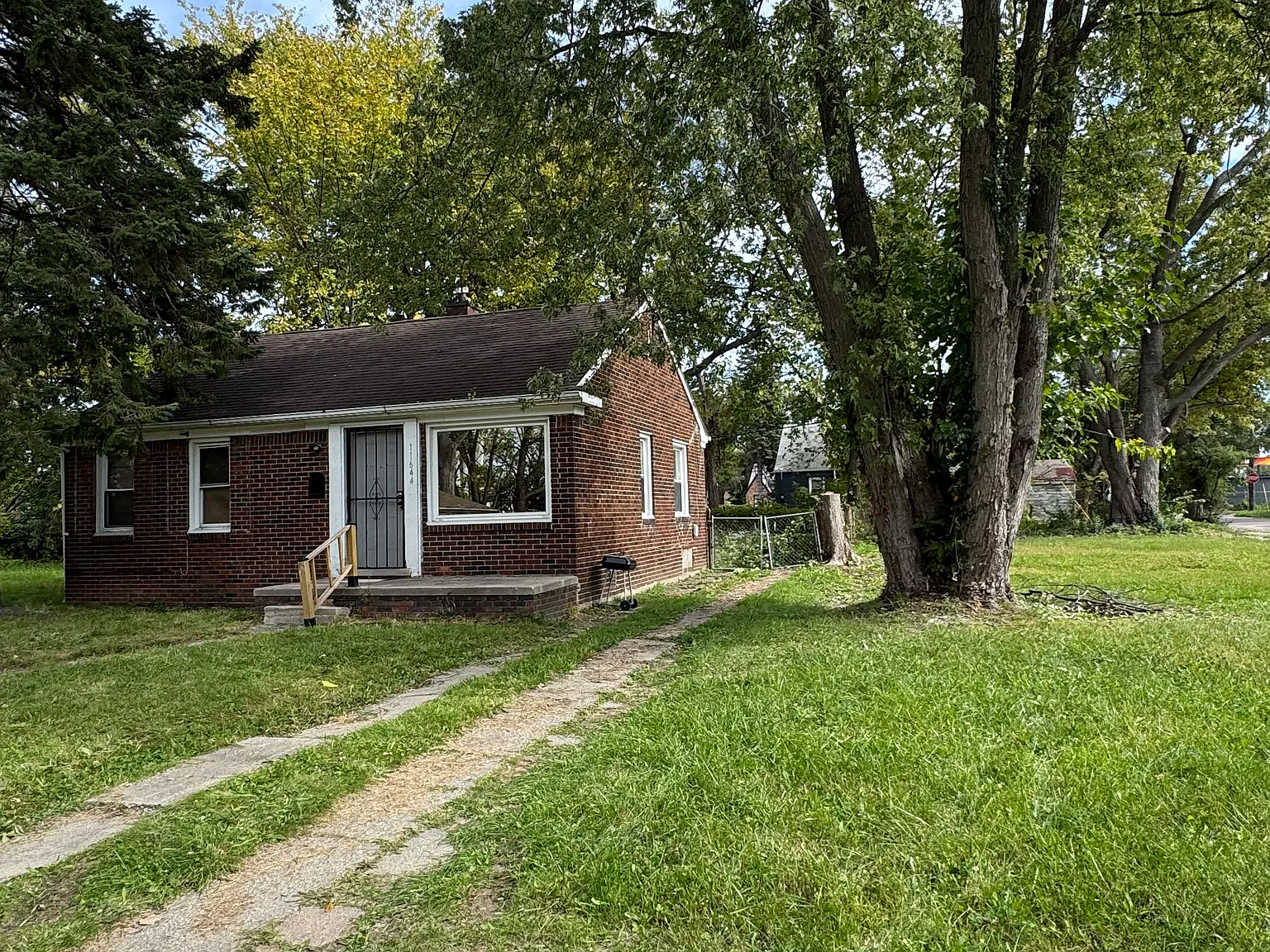 2 bed, 774 sqft, $1,100 — Photo 1