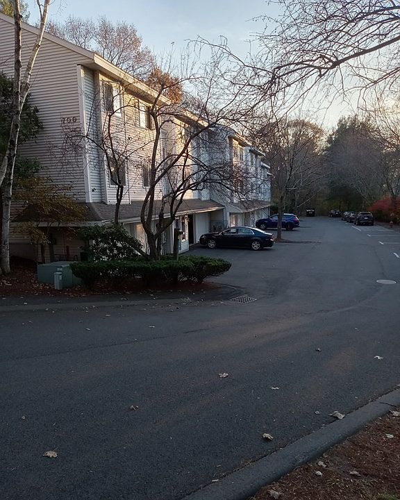 2nd image of 700 East St APT D