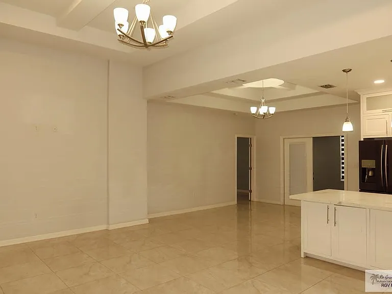 2428 San Marino Dr — Photo 6