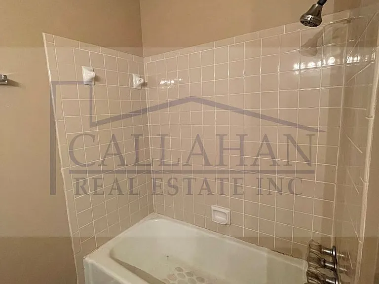 8213 Easy St — Photo 7