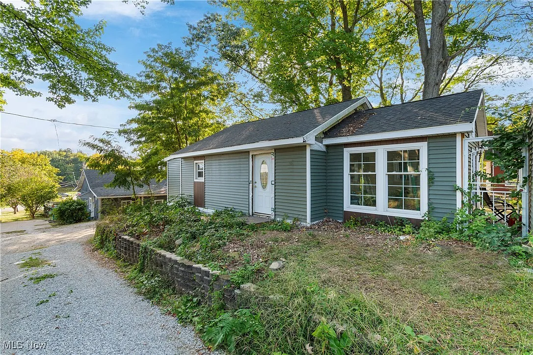607 Fig Dr photo 1