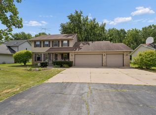 1029 Highland Park Rd, Neenah, WI 54956