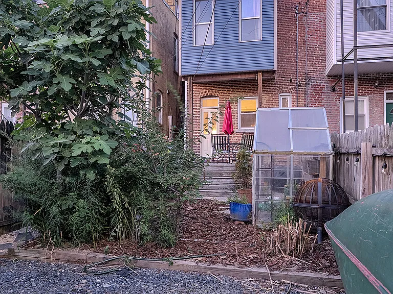 2222 Linden Ave — Photo 51
