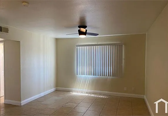 512 North Cir #1 — Photo 5