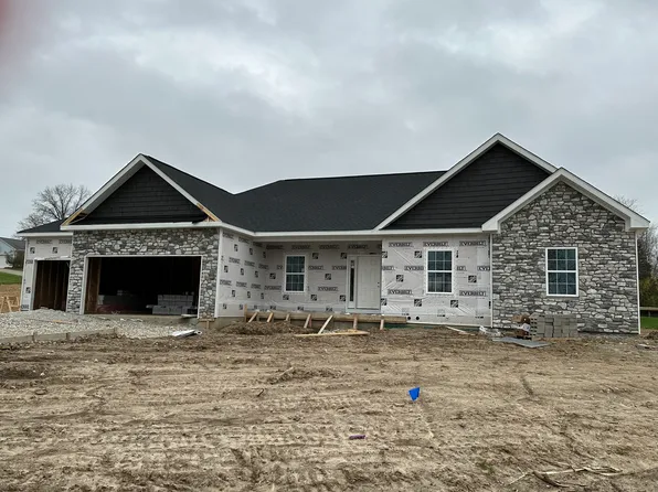 1925 Country Club Ln, Greencastle, IN 46135