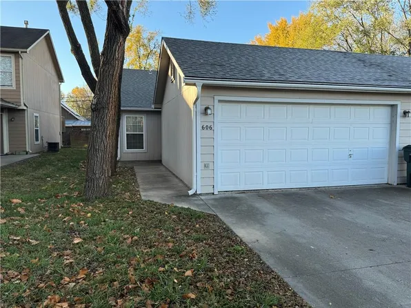606 Locust St, Lawrence, KS 66044