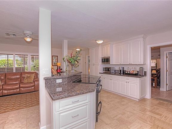 5th image of 12903 SE Hobe Hills Dr