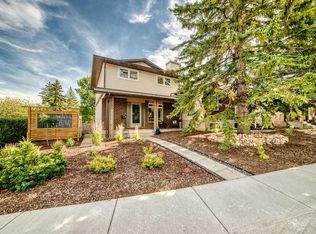 6 W Edgedale Way NW, Calgary, AB T3A 2P8