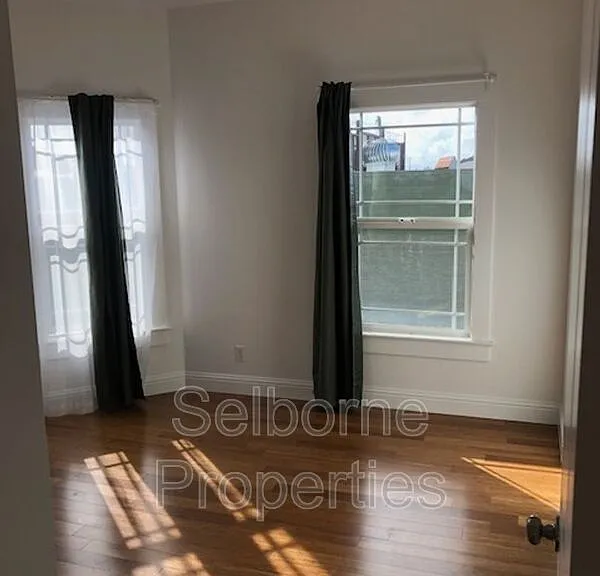 939 International Blvd — Photo 11