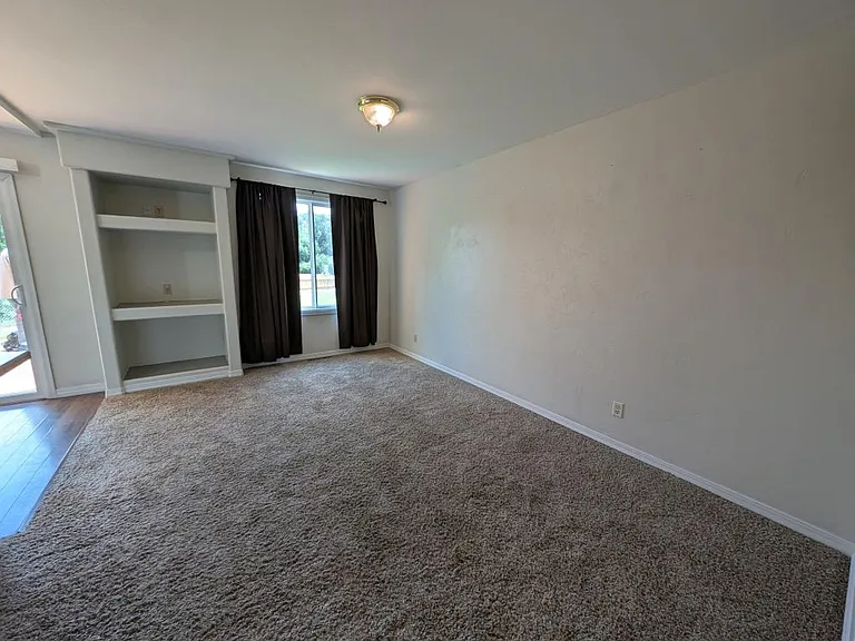 851 Denver St — Photo 3