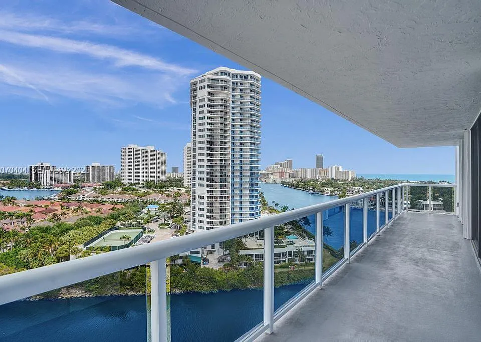 20515 E Country Club Dr #1641