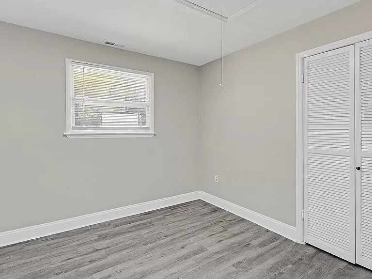 611 Gardner St — Photo 17