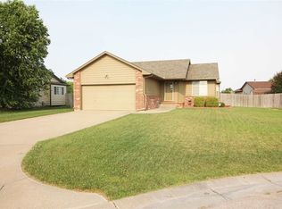 1910 E Sunset Ct, Goddard, KS 67052