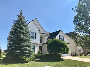 6075 Swan Lake Dr, Romulus, MI 48174