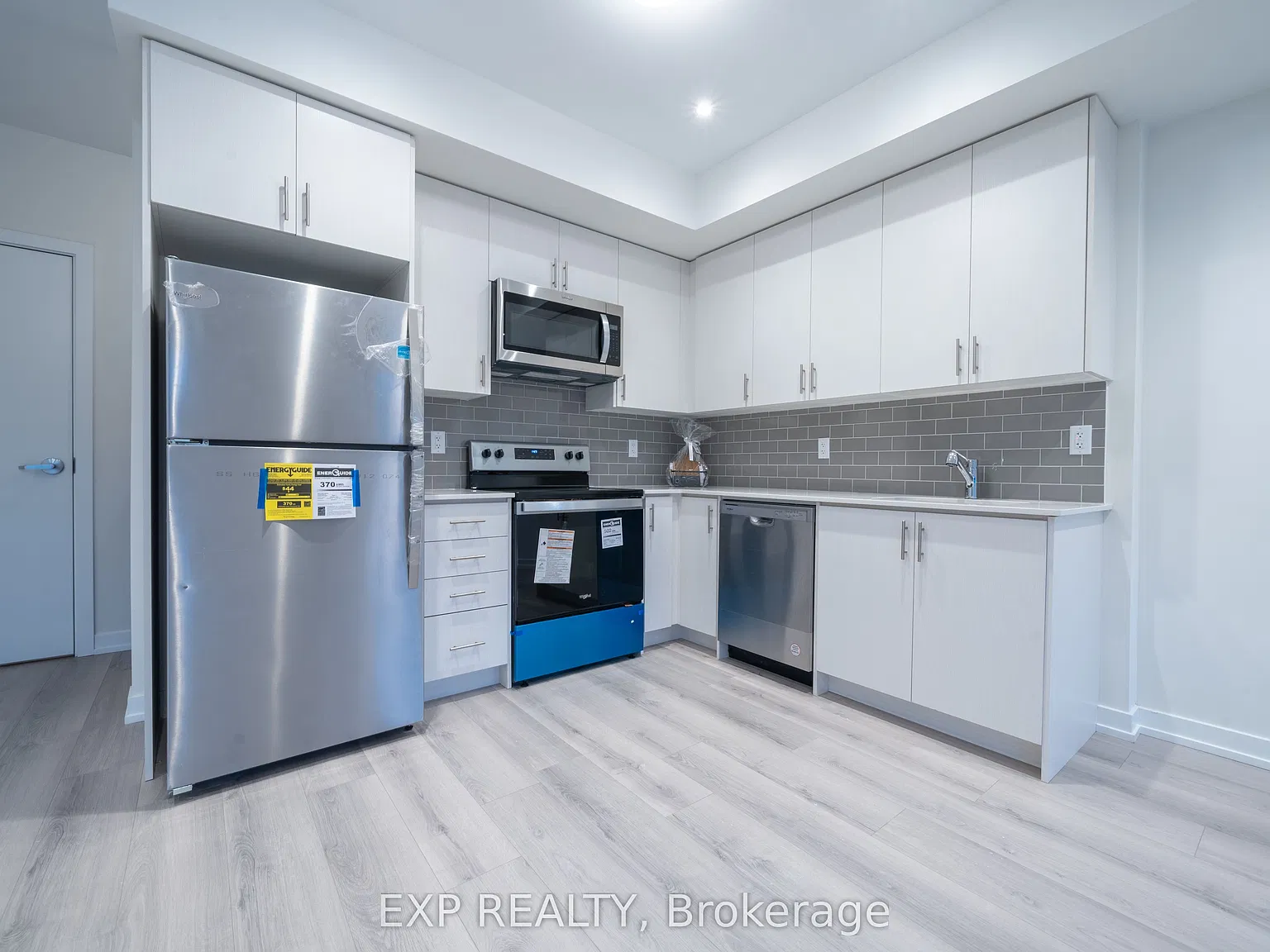 2 bed, $2,750 — Photo 4