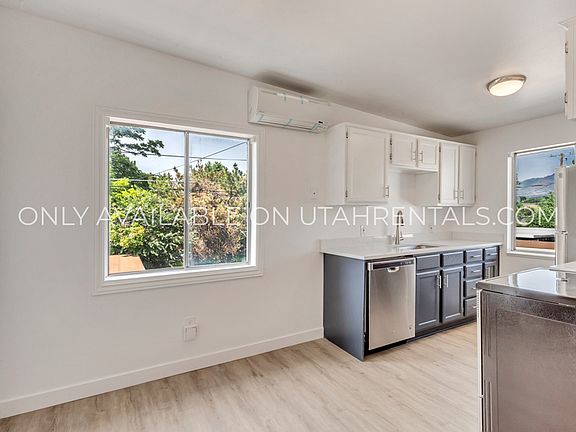 5th image of 261 E Burton Ave APT 4