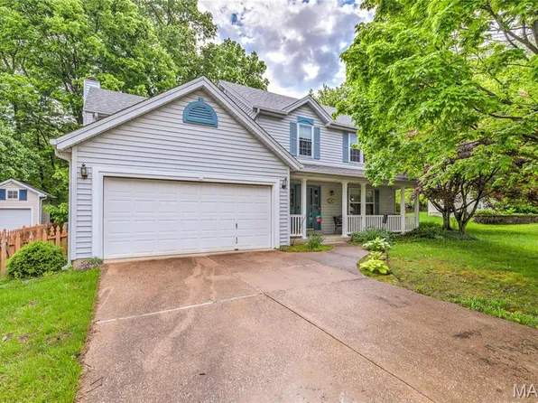 1101 Nathaniel Ct, Hazelwood, MO 63042