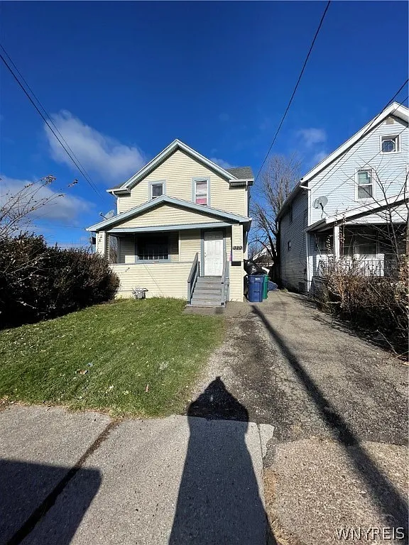 320 Shirley Ave photo 1