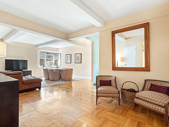 3rd image of 550 Grand St APT G5f