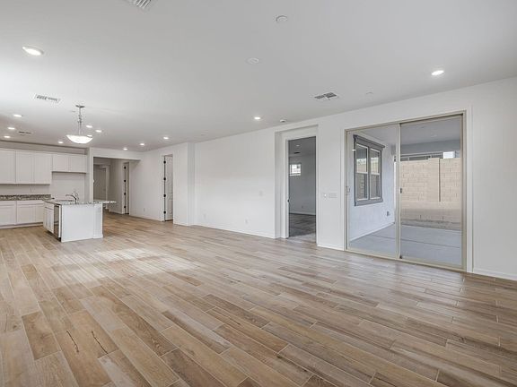 5th image of 21294 W Roanoke Ave