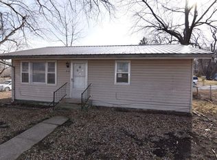 404 E Washington St, Carrollton, MO 64633