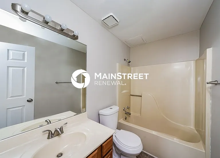 10501 Bay Pointe Ct — Photo 14