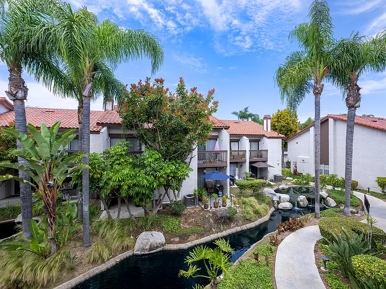 319 Molokai Dr — Photo 42