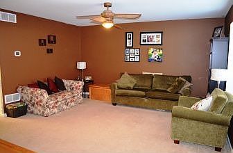 Bright and Welcoming Living Room