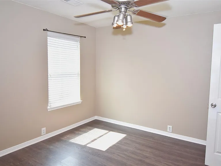 4717 Foster Hill Ct — Photo 19
