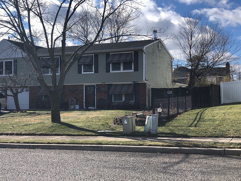 1st image of 1084 Kells Ct