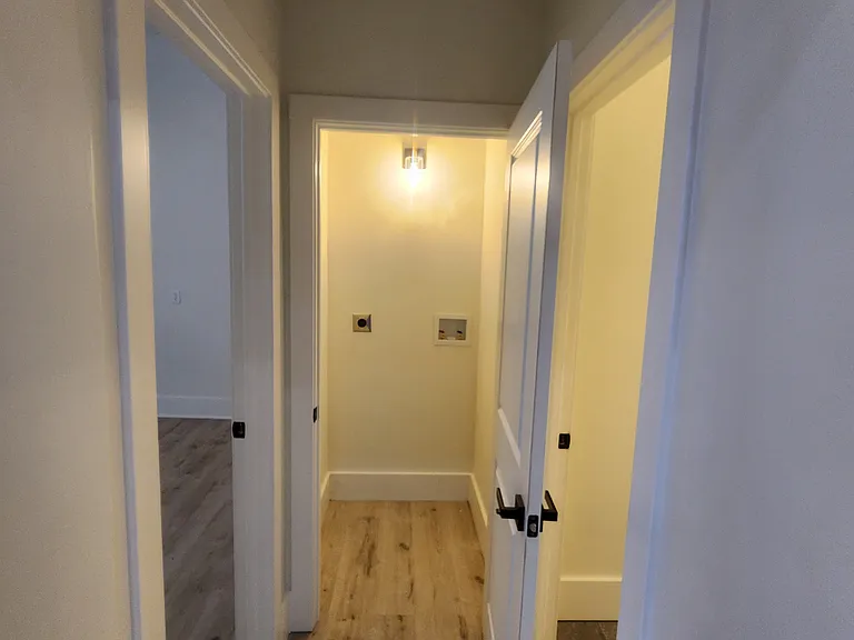 17 E Court St #43 — Photo 12