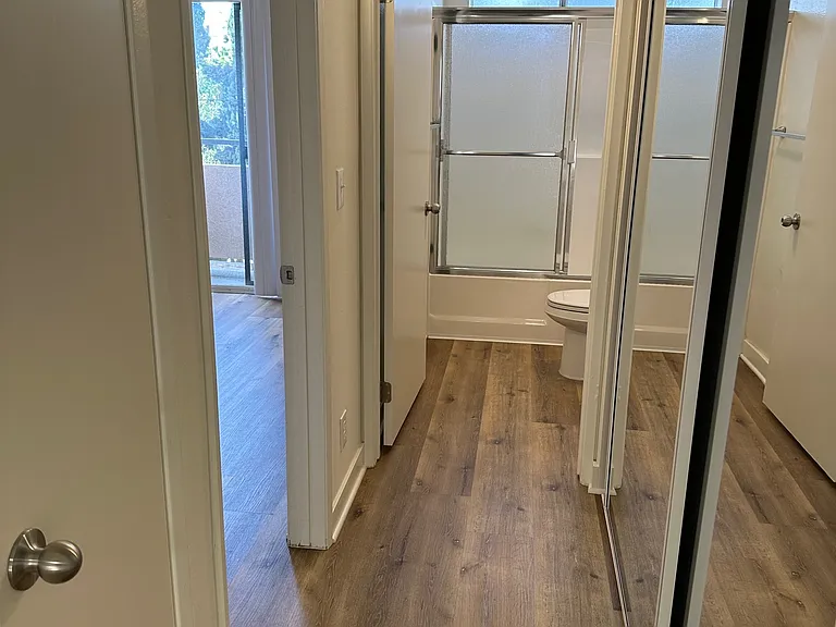5636 Strohm Apartments — Photo 6