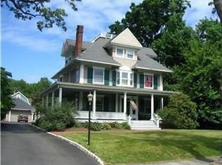 581 Watchung Rd, Bound Brook, NJ 08805