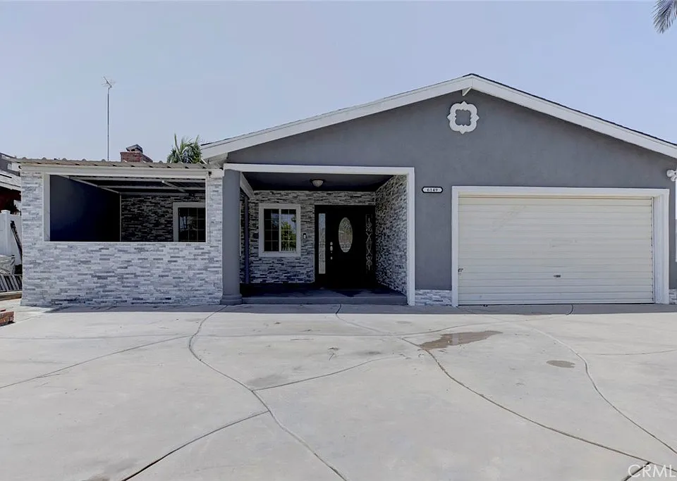 6149 Case Ave