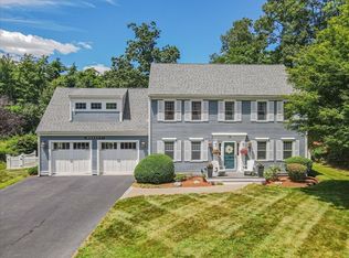 18 Aunt Lizzies Ln, Marshfield, MA 02050