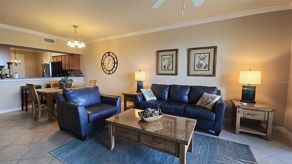 2 bed, 2.0 bath, 1121 sqft, $2,500 — Photo 3