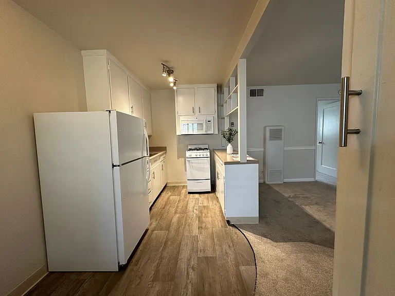 Live Where Downtown Meets Midtown, Absolute Must See! — Photo 10